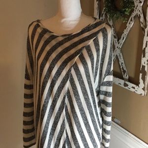 Cato Women’s Plus size 22/24W Tunic Top